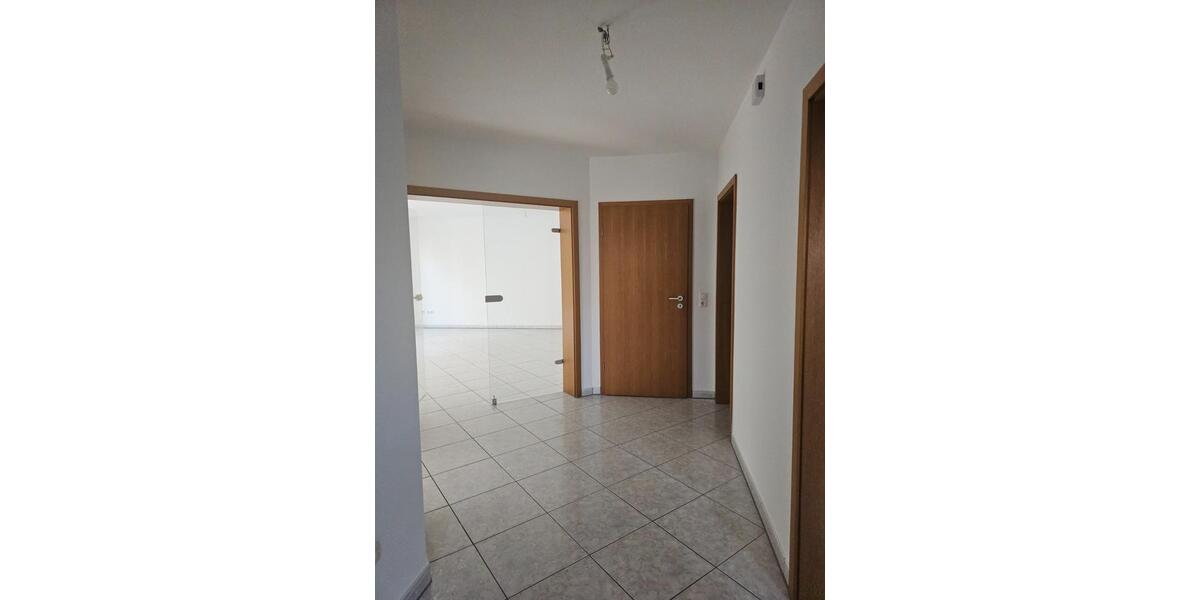 Etagenwohnung Hemer - 2 Zimmer, 92 m&sup2;, 883&euro; | Angebot:25080038