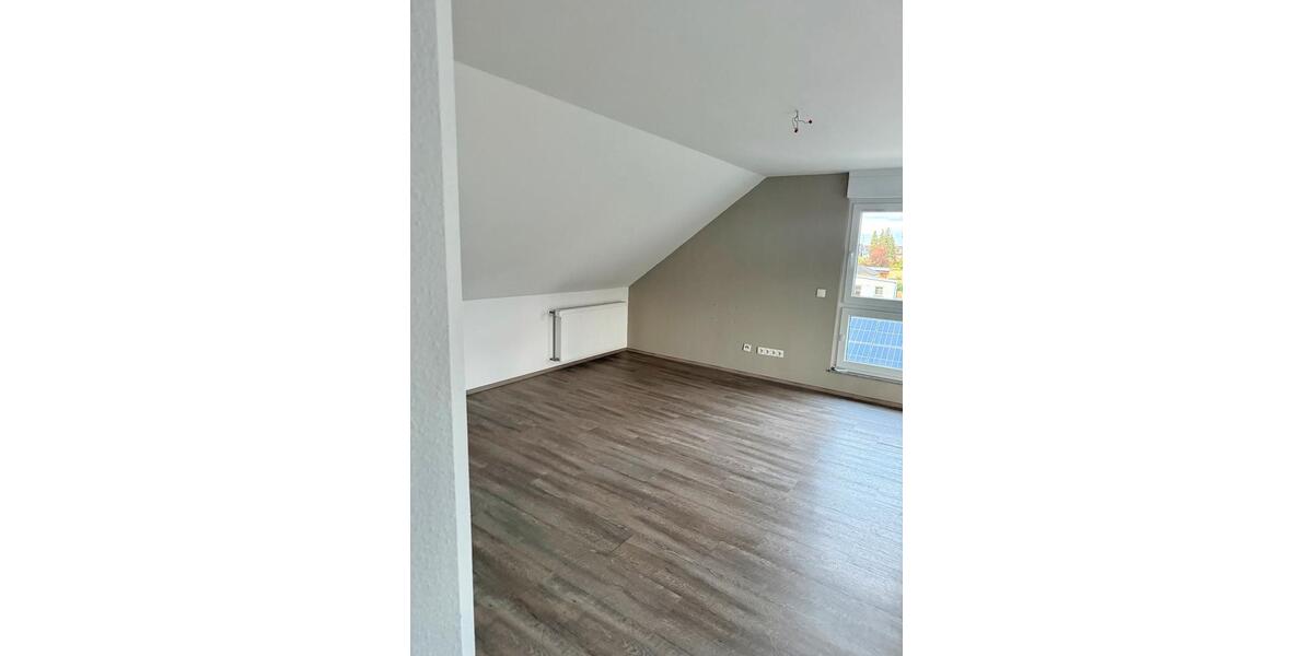 Dachgeschoßwohnung Dortmund Huckarde - 3 Zimmer, 79 m&sup2;, 800&euro; | Angebot:26567459