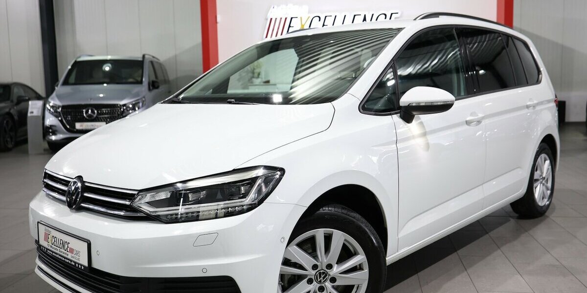 VW Touran 2.0 TDI DSG IQ Comfortline / 7-SITZE, LED 66.000 km 29.777 &euro; Hamm 59077