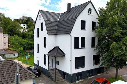 Haus Hemer - 11 Zimmer, 221 m&sup2;, 499.000&euro; | Angebot:27387153