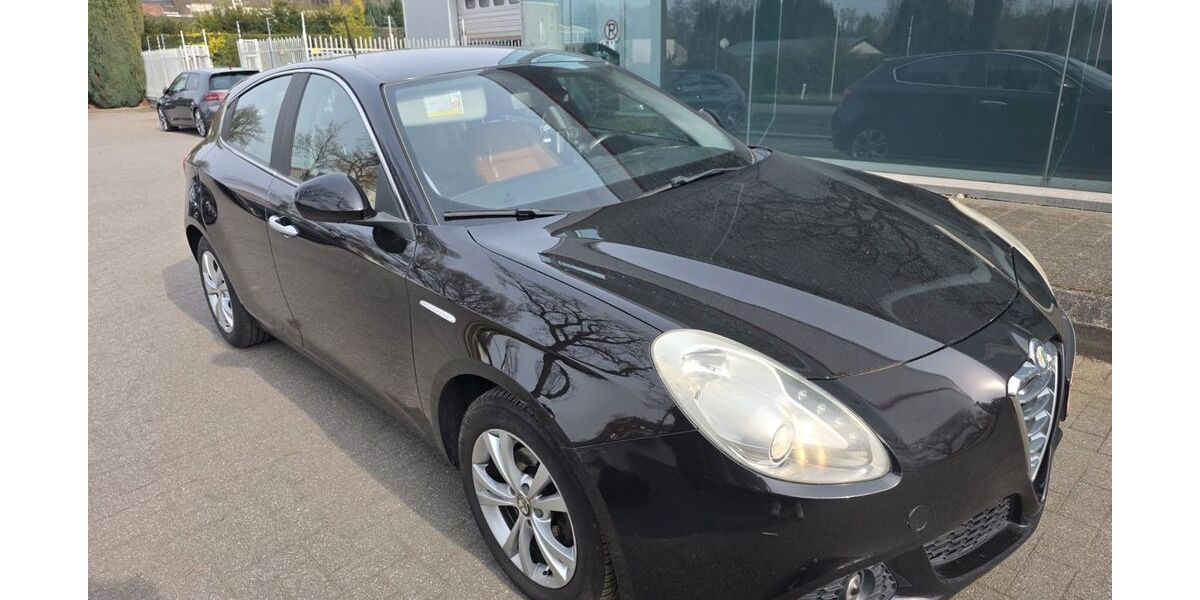 Alfa Romeo Giulietta 184.000 km 3.330 &euro; dortmund 44369