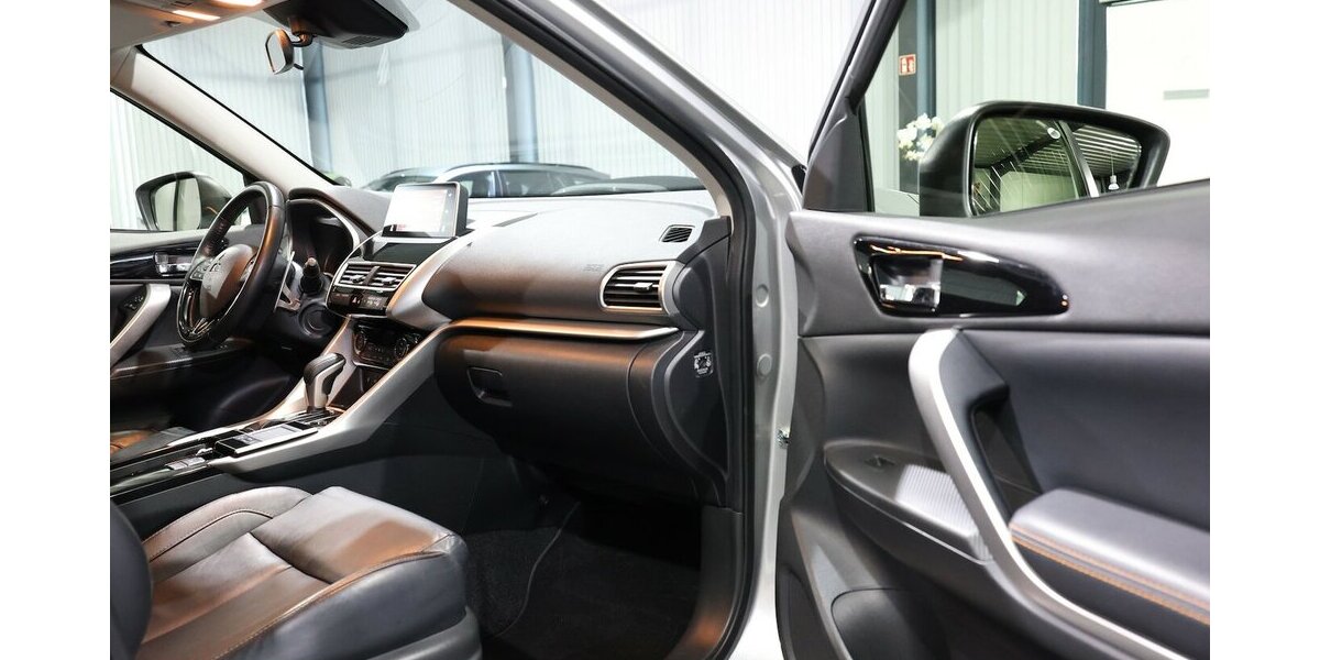 Mitsubishi Eclipse Cross 1.5 T-MIVEC TOP / LED, LEDER, HUD 47.000 km 18.444 &euro; Hamm 59077