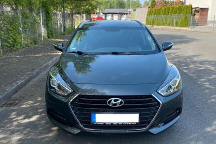 Hyundai i40 112.921 km 10.200 &euro; Lünen 44534