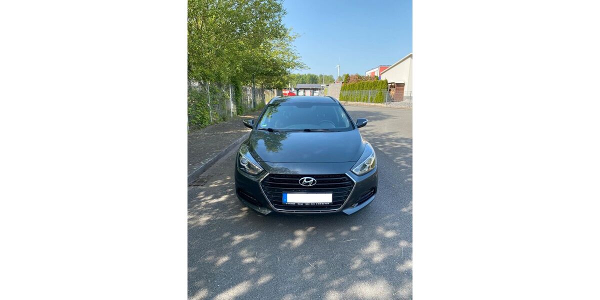 Hyundai i40 112.921 km 10.200 &euro; Lünen 44534