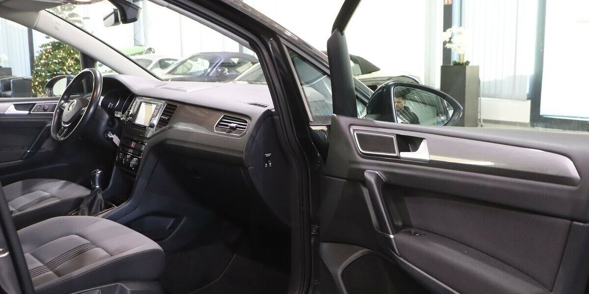 VW Golf Sportsvan 1.4 TSI ALLSTAR / XENON, NAVI-DM 119.000 km 11.444 &euro; Hamm 59077