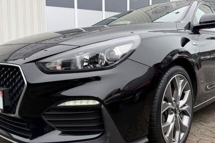 Hyundai i30 116.859 km 13.500 &euro; Hagen 58135
