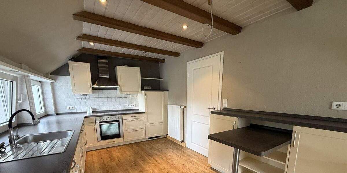 Einfamilienhaus Welver Illingen - 8 Zimmer, 200 m&sup2;, 249.000&euro; | Angebot:25686103