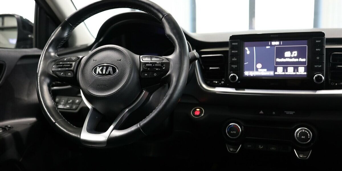 Kia Stonic 1.0 T-GDI PLATIUM-EDITION / SCHIEBEDACH / 62.000 km 14.991 &euro; Hamm 59077
