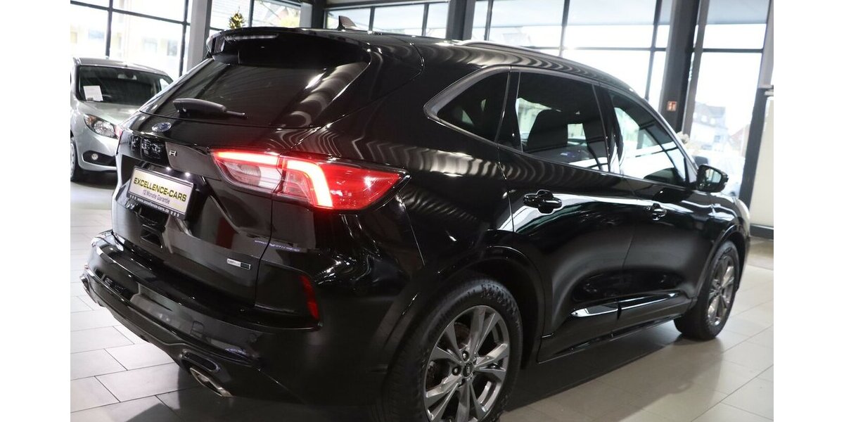Ford Kuga 2.0 ECOBLUE STYLE ST-LINE SPORT BLACK / LED 125.000 km 17.444 &euro; Hamm 59077