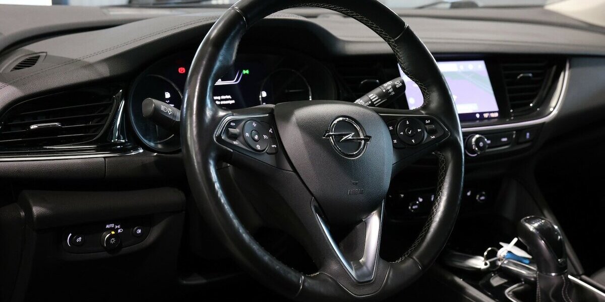 Opel Insignia ST 1.6 D BUSINESS INNOVATION / LED / 79.000 km 15.777 &euro; Hamm 59077