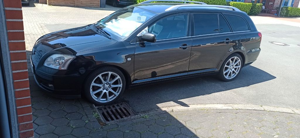 Toyota Avensis 345.122 km 2.700 &euro; Lüdinghausen 59348