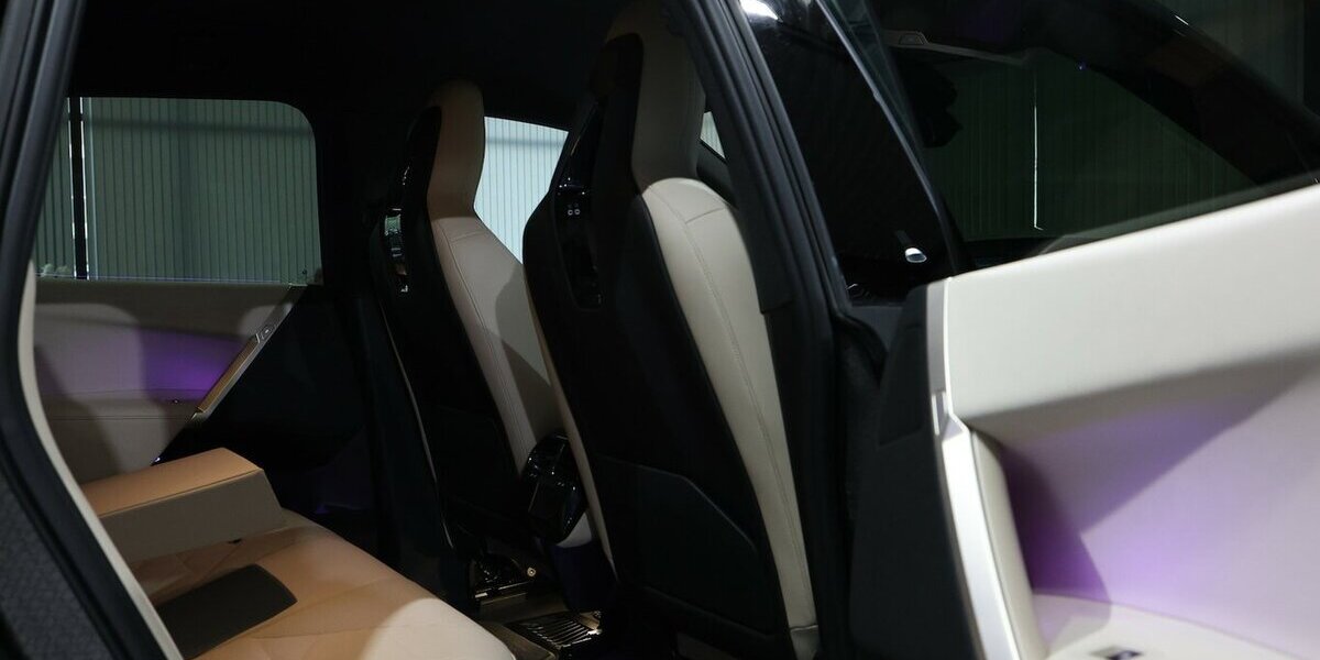 BMW iX 40 xDrive SPORT TITAN GLAS STORM EINZELSTÜCK 79.000 km 41.777 &euro; Hamm 59077