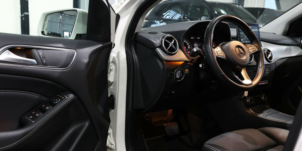Mercedes-Benz B 200 URBAN SPORT WHITE / MATRIX-LED / LEDER 120.000 km 15.111 &euro; Hamm 59077