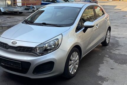 Kia Rio 78.000 km 5.399 &euro; Iserlohn 58640