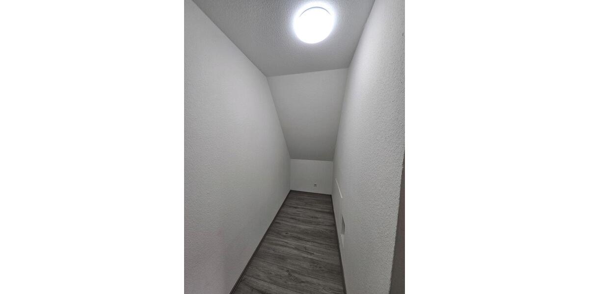 Dachgeschoßwohnung Hagen Hagen-Mitte - 1.5 Zimmer, 70 m&sup2;, 550&euro; | Angebot:25023226