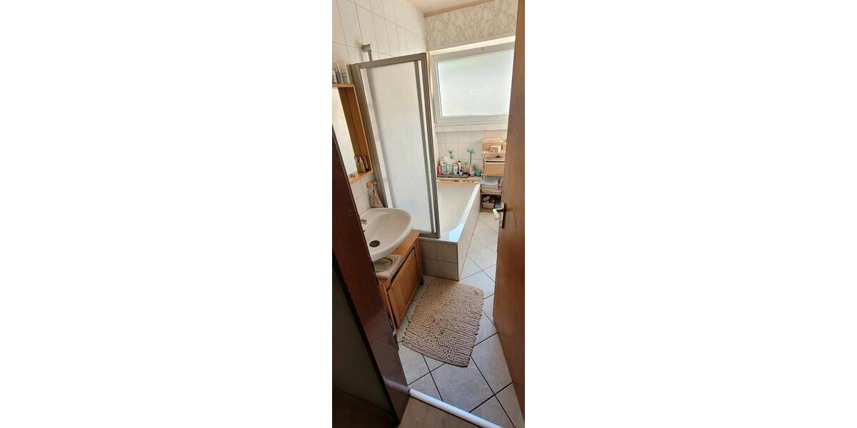 Erdgeschoßwohnung Iserlohn Letmathe - 3 Zimmer, 75 m&sup2;, 490&euro; | Angebot:26614535