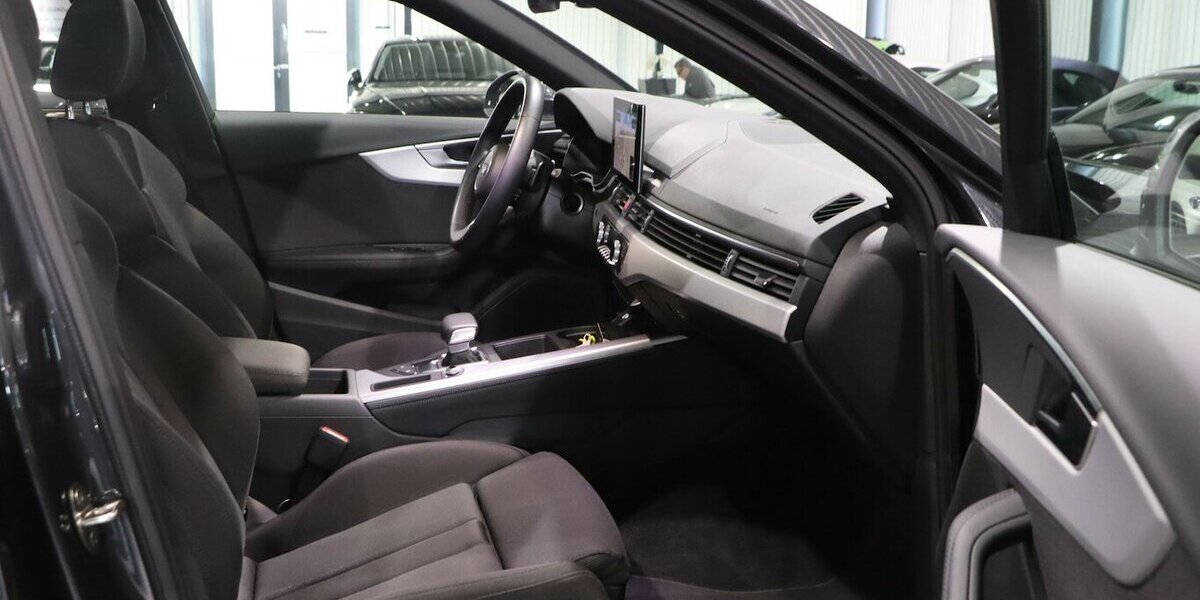 Audi A4 Avant 40 TFSI ADVANCED / LED / PANORAMA 55.000 km 27.994 &euro; Hamm 59077