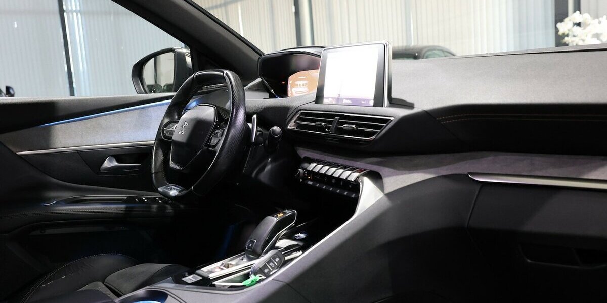 Peugeot 3008 2.0 BLUE-HDI 180 GT-LINE-SPORT / I-COCKPIT 138.000 km 18.777 &euro; Hamm 59077