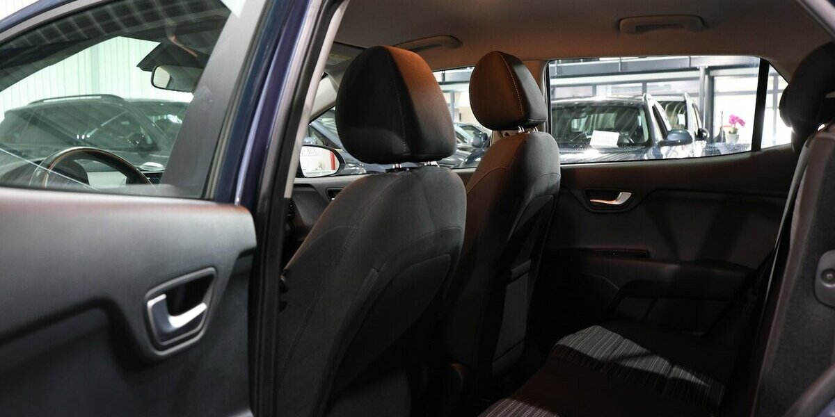 Kia Stonic 1.0 T-GDI DCT VISION AUTOMATIK / LED, AHK 30.000 km 18.444 &euro; Hamm 59077