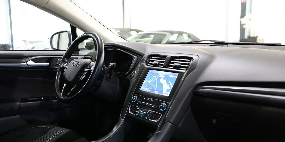 Ford Mondeo TUNIER 2.0 ECOBLUE TITANIUM / LED / AHK 145.000 km 17.444 &euro; Hamm 59077