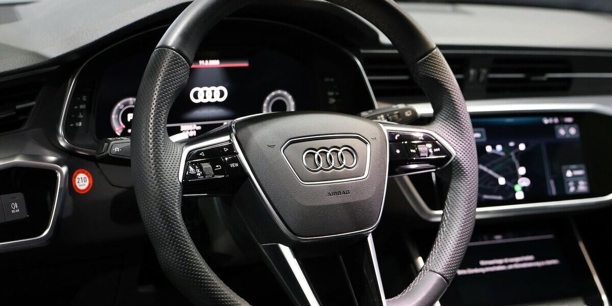 Audi A6 Avant 40 TDI S-LINE BLACK / PANORAMA, LED, VC 30.000 km 43.111 &euro; Hamm 59077