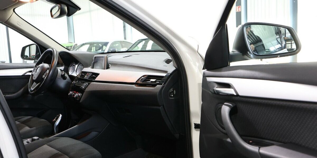 BMW X1 sDrive 18i Advantage WHITE / AUTOMATIK / 89.000 km 17.991 &euro; Hamm 59077