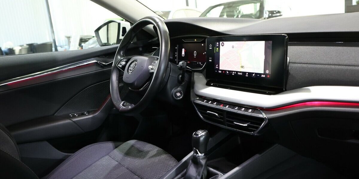 Skoda Octavia Combi 2.0 TDI FIRST-EDITION WHITE / LED 152.000 km 15.991 &euro; Hamm 59077