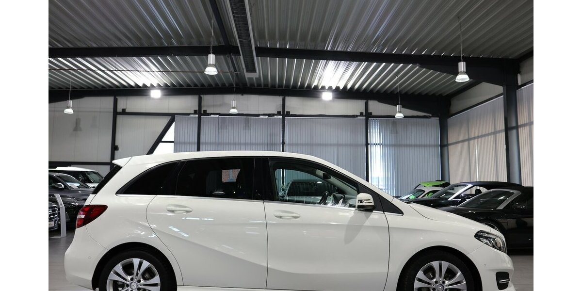Mercedes-Benz B 200 URBAN SPORT WHITE / MATRIX-LED / LEDER 120.000 km 15.111 &euro; Hamm 59077