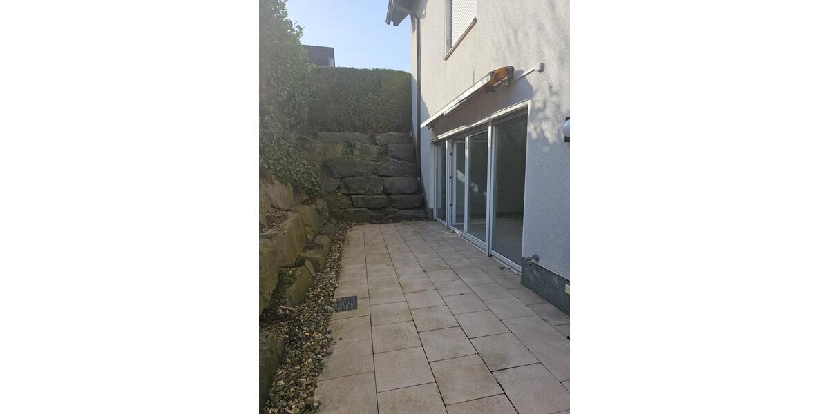 Etagenwohnung Hemer - 2 Zimmer, 92 m&sup2;, 883&euro; | Angebot:25080038