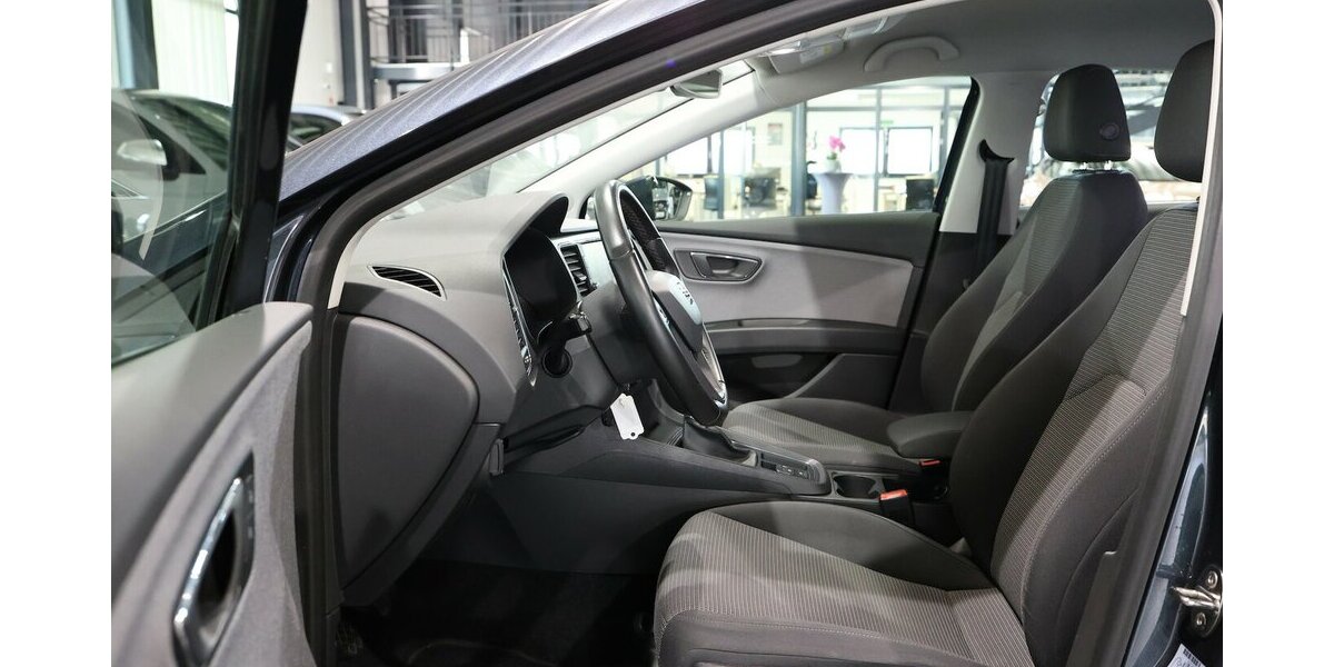 Seat Leon 1.6 TDI STYLE / NAVI-PLUS+APPLE+ANDROID 111.000 km 14.111 &euro; Hamm 59077
