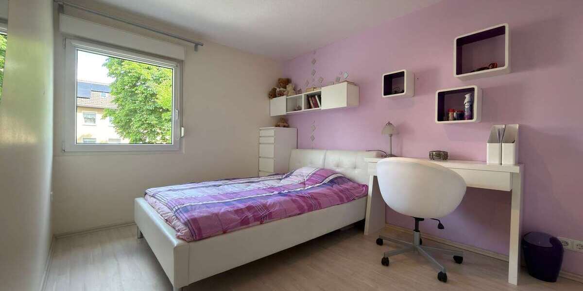 Bezugsfreie Reihenhaushälfte mit Vollausstattung, moderner Küche, Jacuzzi, Fitnessraum & Garten - Reihenmittelhaus Bönen | Angebot:26763156