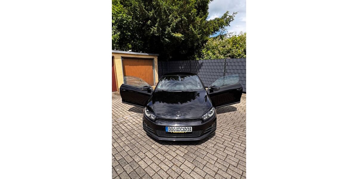 VW Scirocco 109.200 km 11.250 &euro; Dortmund 44369