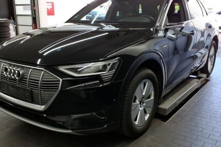Audi e-tron 135.614 km 29.925 &euro; Hagen 58091