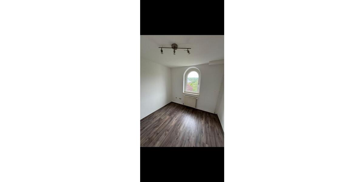 Dachgeschoßwohnung Hagen Hohenlimburg - 4 Zimmer, 74 m&sup2;, 725&euro; | Angebot:25421915