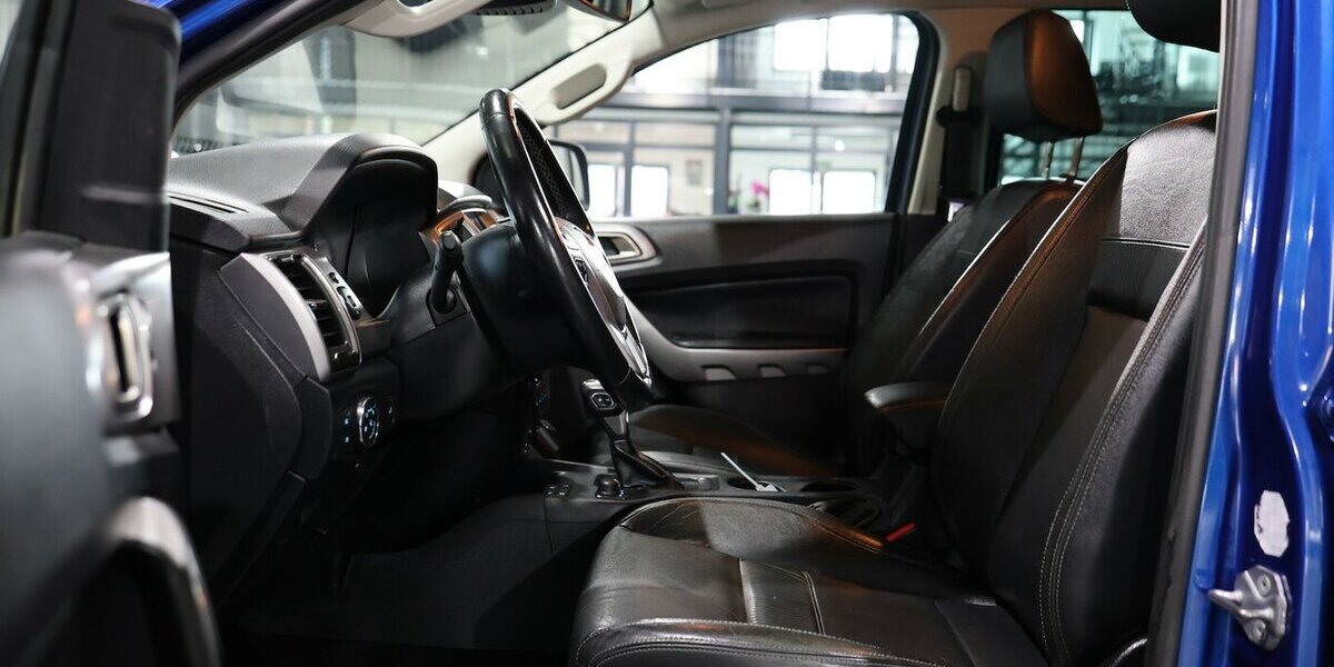 Ford Ranger 2.0 TDCI 4x4 DK LIMITED / HARDTOP / LED 144.000 km 25.444 &euro; Hamm 59077
