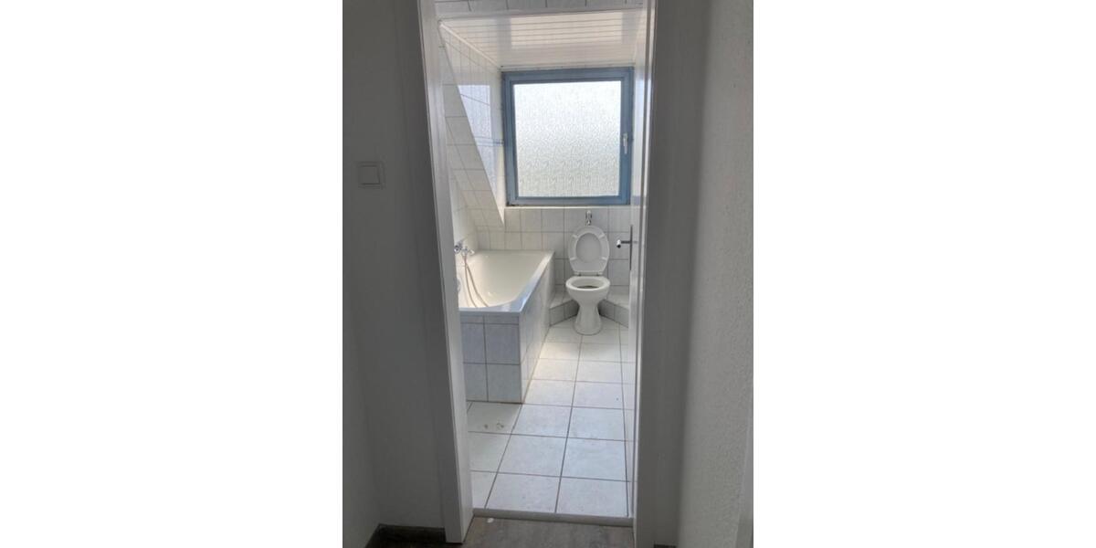 Etagenwohnung Dortmund Innenstadt Nord - 1.5 Zimmer, 38 m&sup2;, 300&euro; | Angebot:25905022
