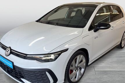 VW Golf 13.987 km 32.311 &euro; Bergkamen 59192