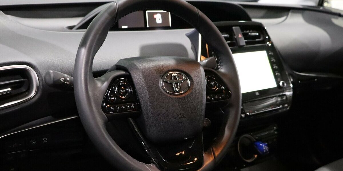 Toyota Prius Plug-in Hybrid EXECUTIVE / LED, VC+HEAD-UP 34.000 km 25.777 &euro; Hamm 59077