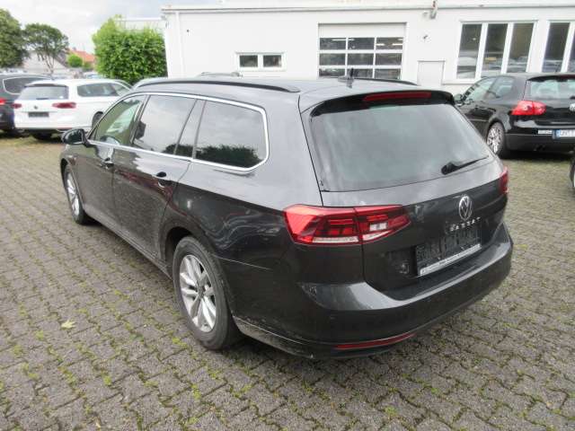 VW Passat Variant 2.0 TDI DSG NAVI AHK KAMERA LED ALU 193.960 km 15.988 &euro; Bergkamen 59192