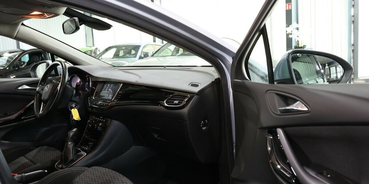 Opel Astra K ST 1.6 T ACTIVE 200-PS / APPLE+ANDROID 130.000 km 8.991 &euro; Hamm 59077