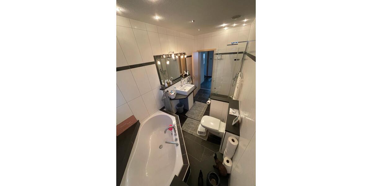 Erdgeschoßwohnung Oer-Erkenschwick Erkenschwick - 4 Zimmer, 136 m&sup2;, 345.000&euro; | Angebot:26049083