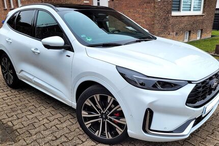 Ford Kuga 5.899 km 35.890 &euro; Selm 59379