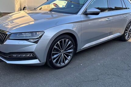 Skoda Superb 61.500 km 29.900 &euro; Dortmund 44143