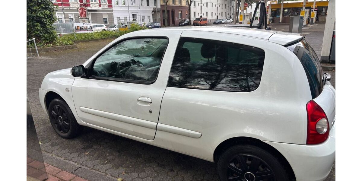Renault Clio 169.000 km 1.700 &euro; Dortmund 44137