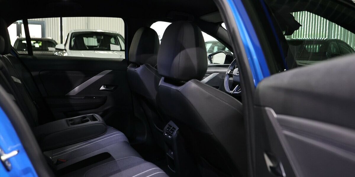 Opel Astra L 1.2 T LIMO GS-SPORT TECH / BLUE & BLACK 13.000 km 22.555 &euro; Hamm 59077