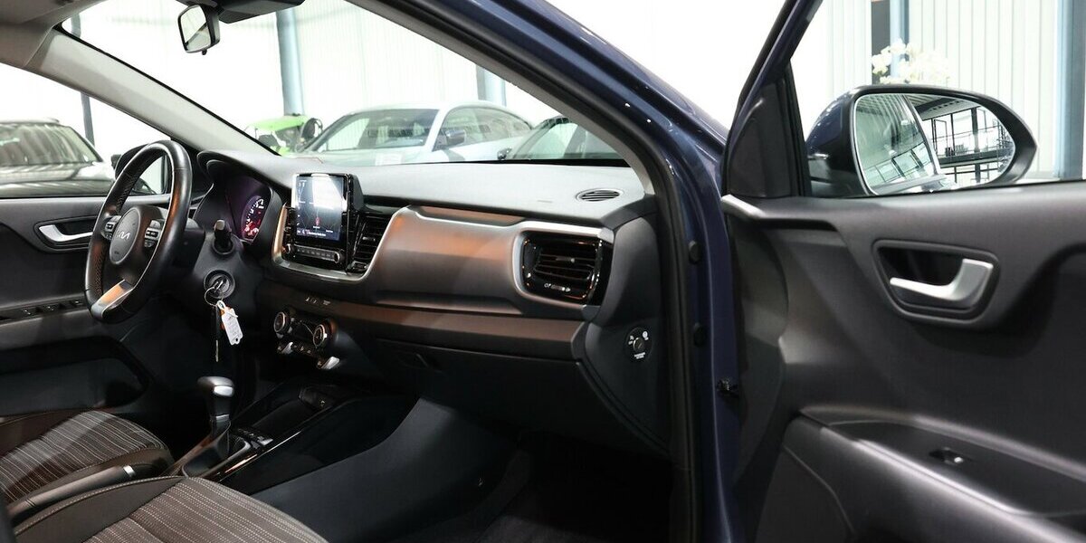 Kia Stonic 1.0 T-GDI DCT VISION AUTOMATIK / LED, AHK 30.000 km 18.444 &euro; Hamm 59077
