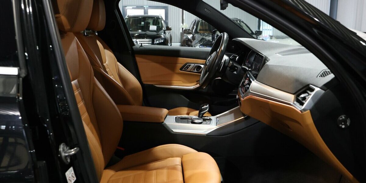 BMW 330d Touring xDrive Advantage / LED, HEAD-UP 227.000 km 11.902 &euro; Hamm 59077