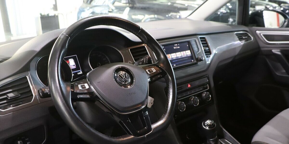 VW Golf Sportsvan 1.4 TSI ALLSTAR / XENON, NAVI-DM 119.000 km 11.444 &euro; Hamm 59077