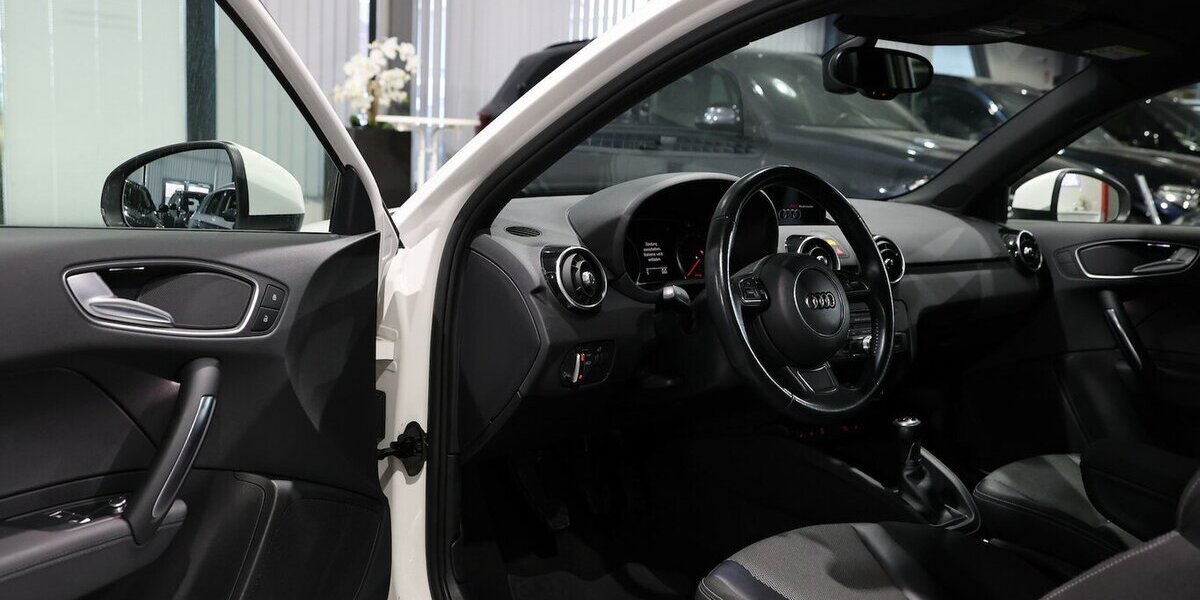 Audi A1 1.6 TDI SPORT WHITE / XENON, NAVI-MMI, LEDER 111.000 km 11.555 &euro; Hamm 59077