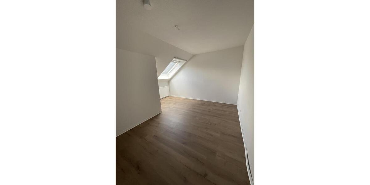 Dachgeschoßwohnung Witten - 2 Zimmer, 61 m&sup2;, 345&euro; | Angebot:26495972